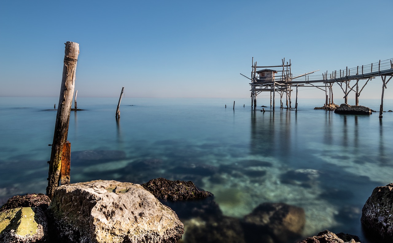 sea  overflow  trabocchi free photo