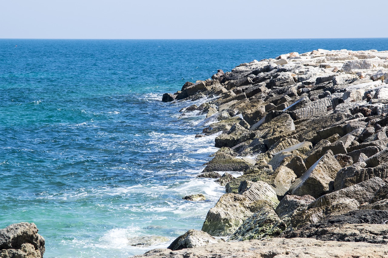 sea  water  rocks free photo