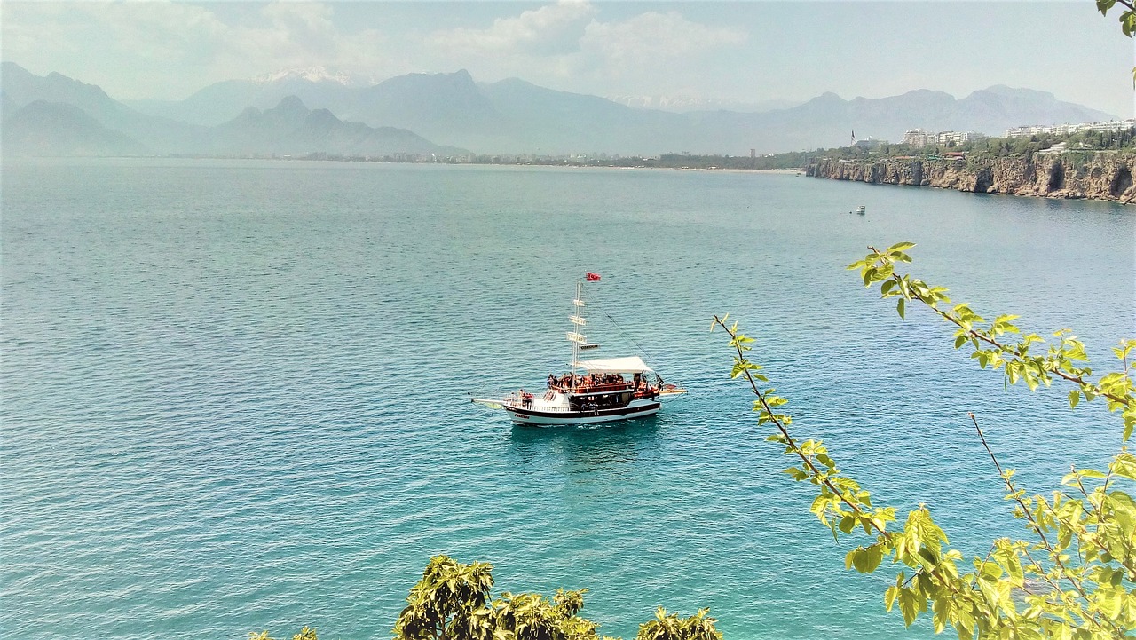 sea  nature  yacht free photo