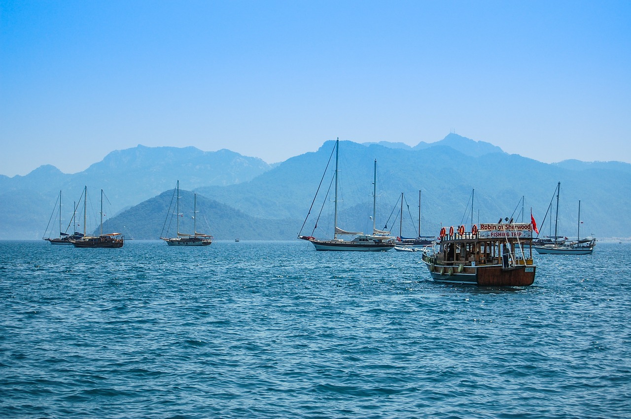 sea ships sailboats free photo