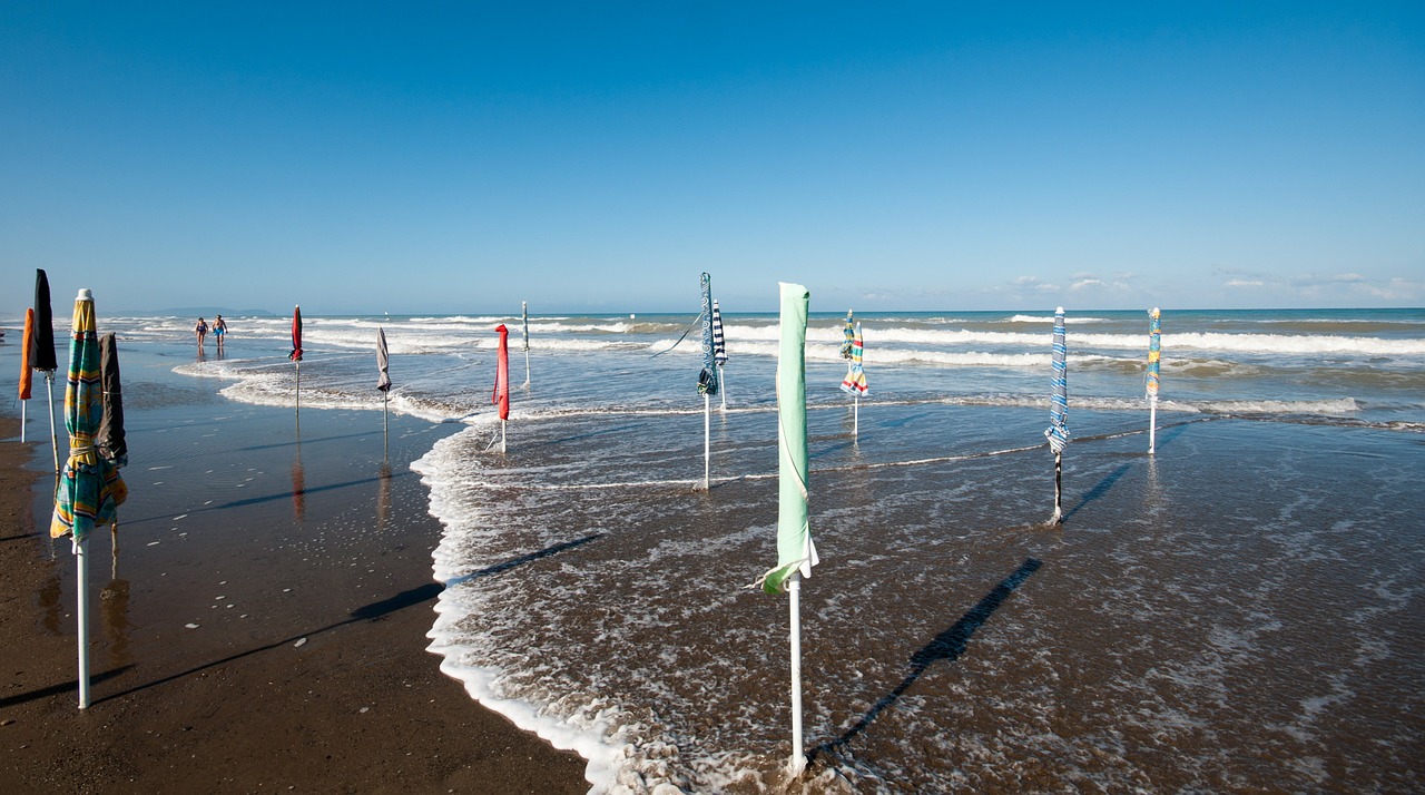 sea beach umbrellas free photo