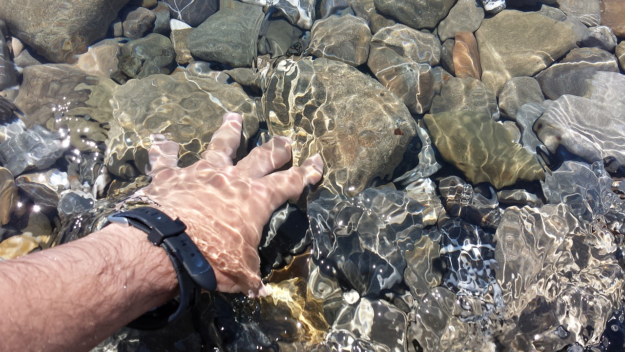 sea hand zen free photo