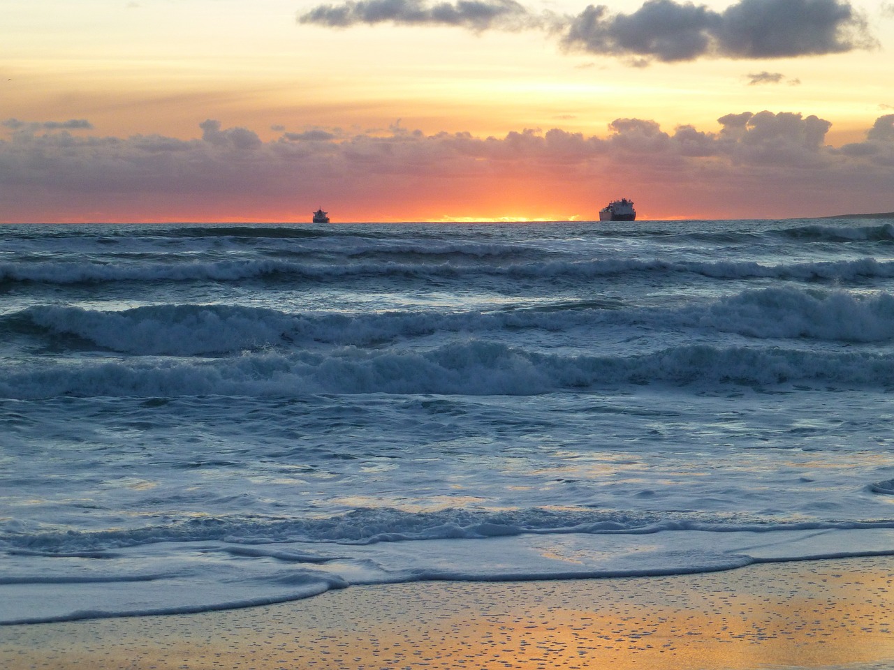 sea beach boats free photo