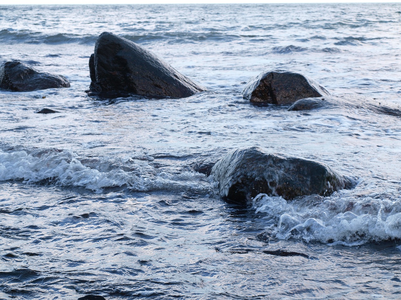 sea stones wave free photo