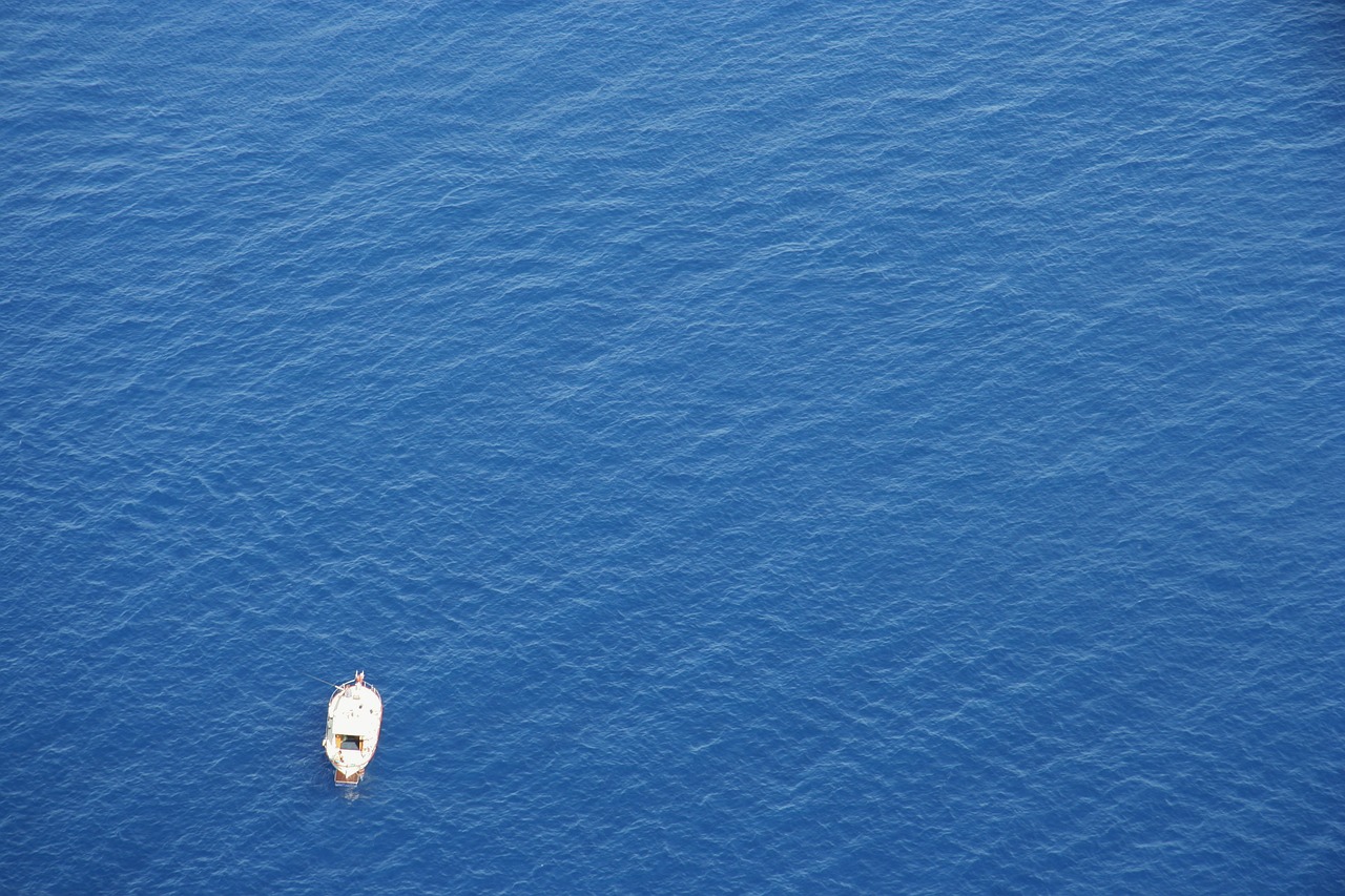 sea breeze boat free photo