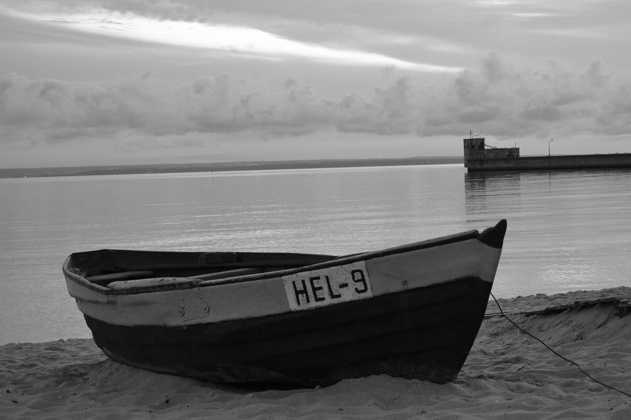 sea beach boat free photo
