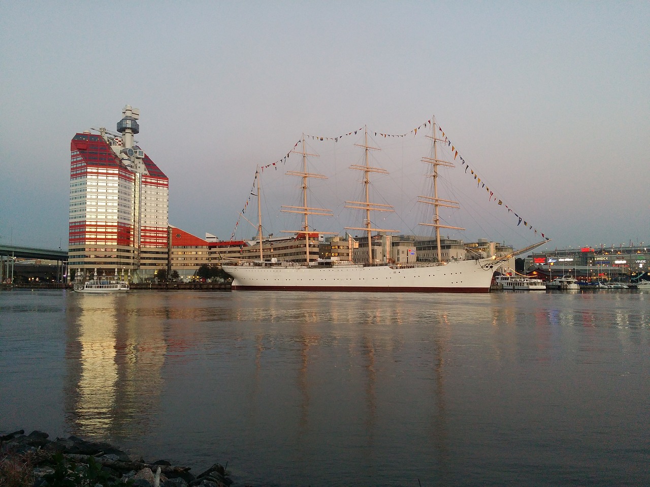 sea boat yacht free photo