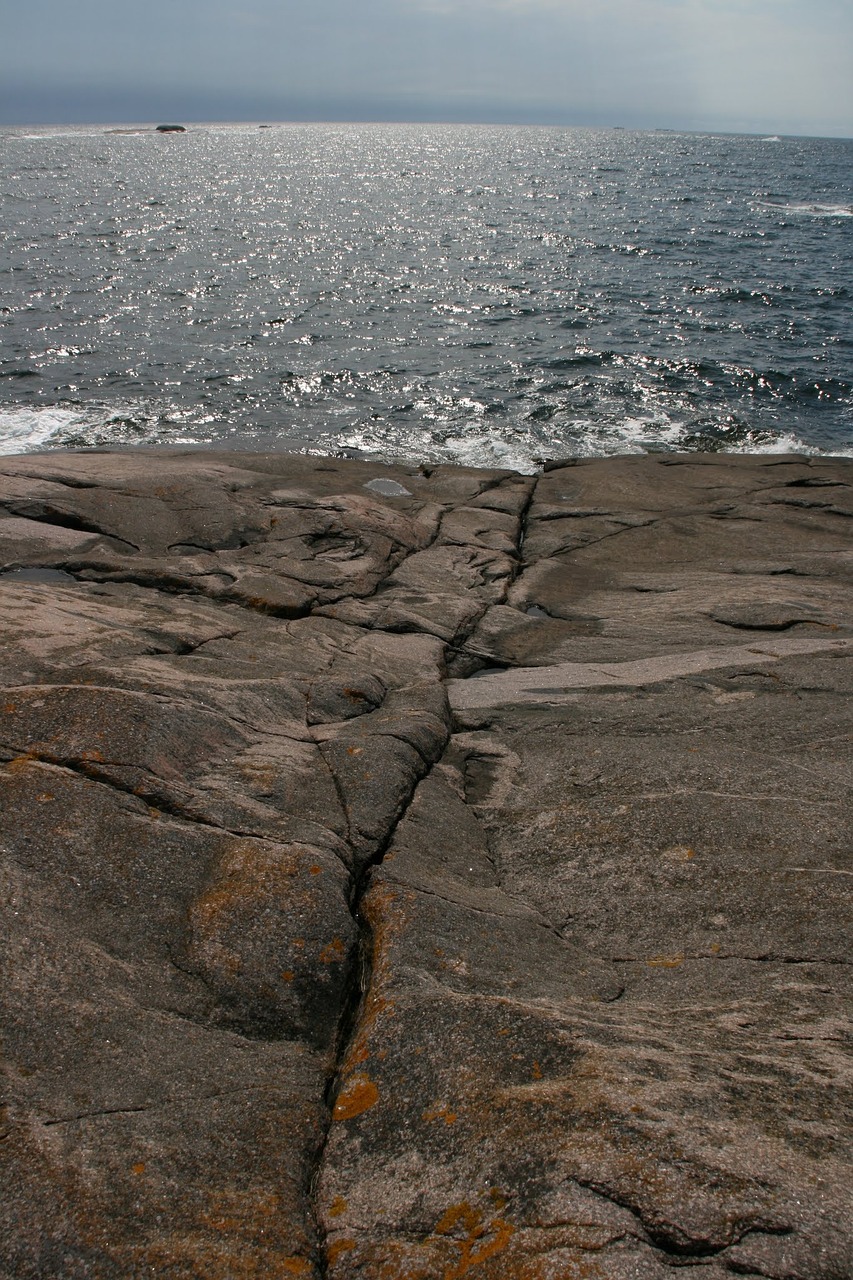 sea sky rock free photo