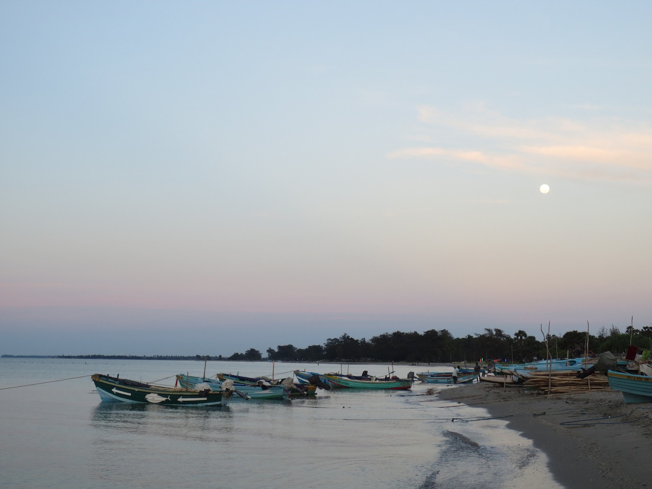 sea boats ocean free photo