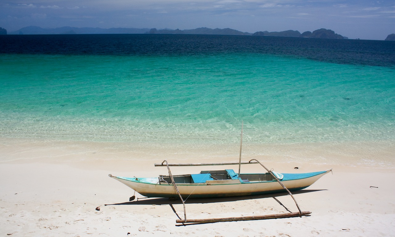 sea ship sand free photo