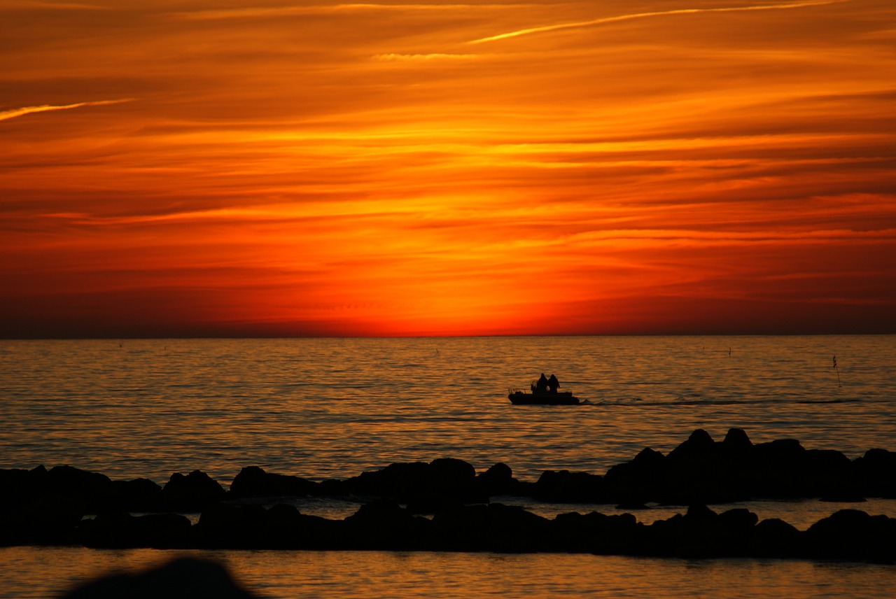 sea sunset atmosphere free photo