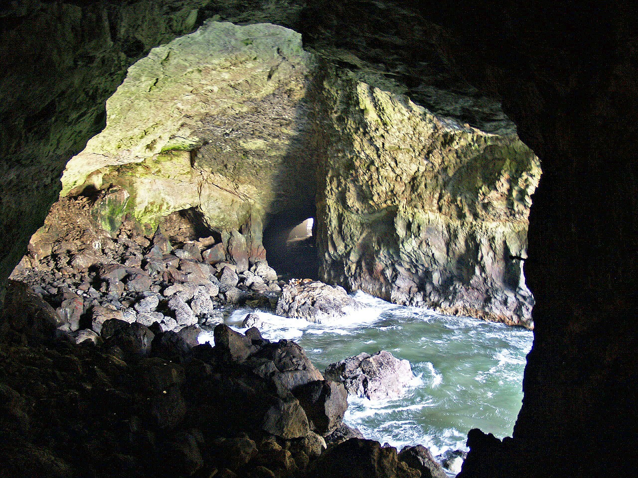 sea lion cave rocks pacific free photo
