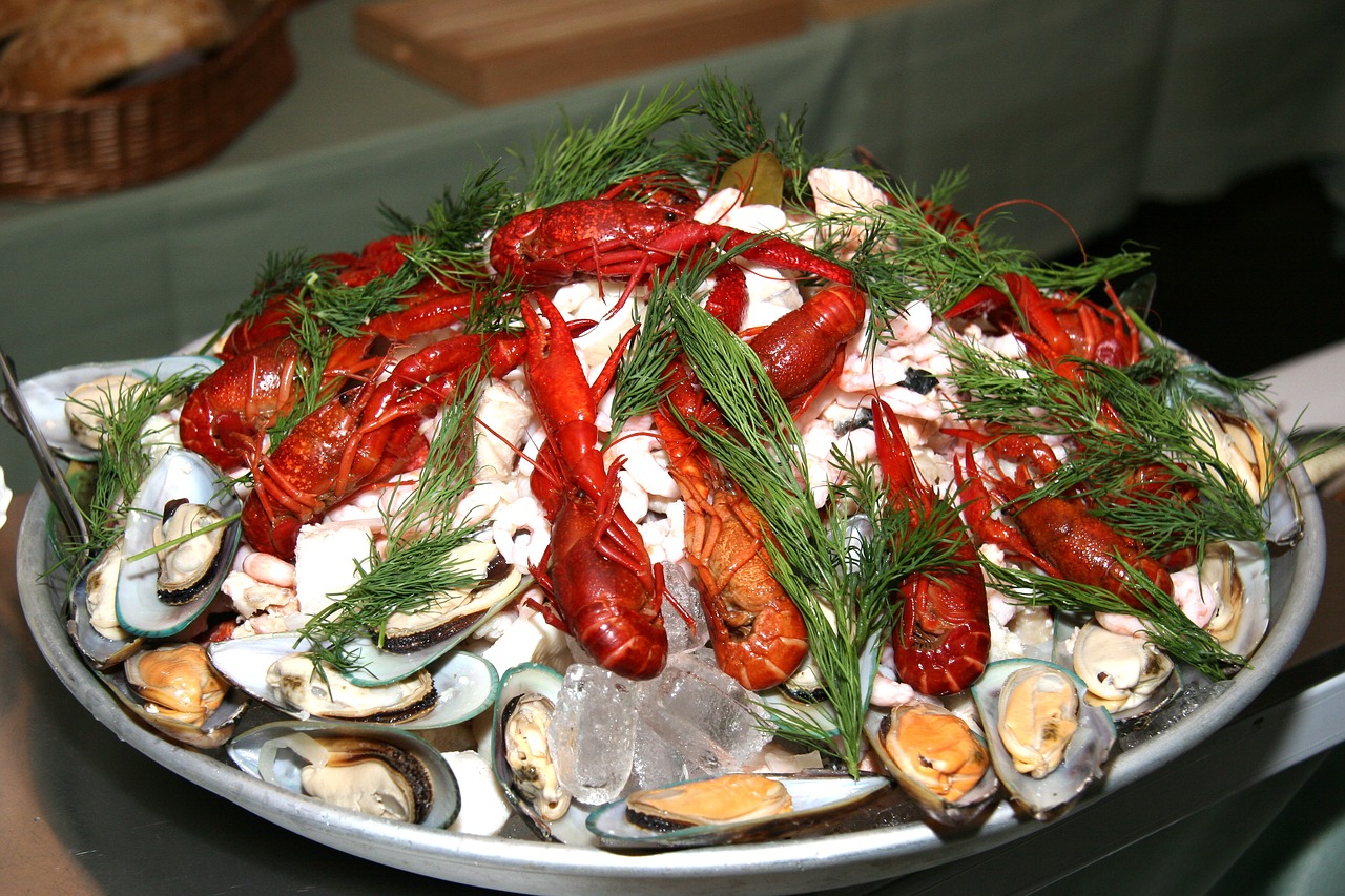 seafood platter crayfish mussels free photo