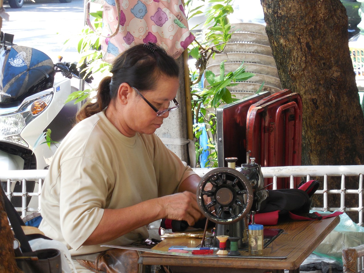 seamstress sewing antique free photo