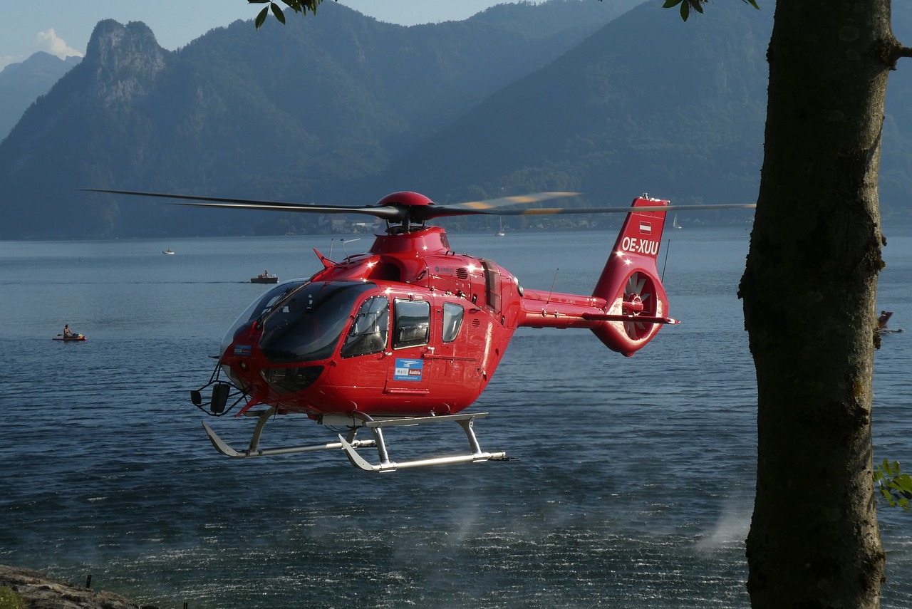 search and rescue helicopter  bergrettung  help free photo