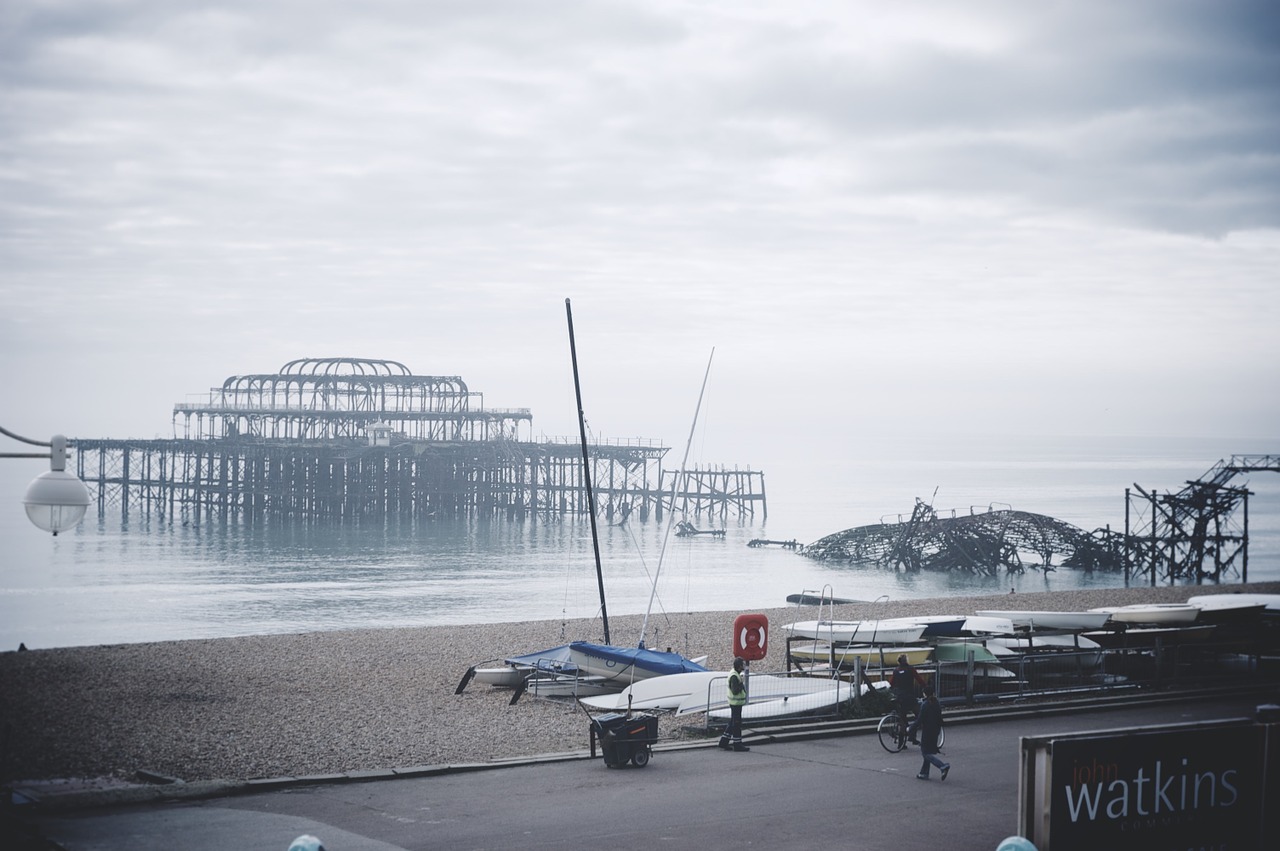 seaside ruins brighton free photo