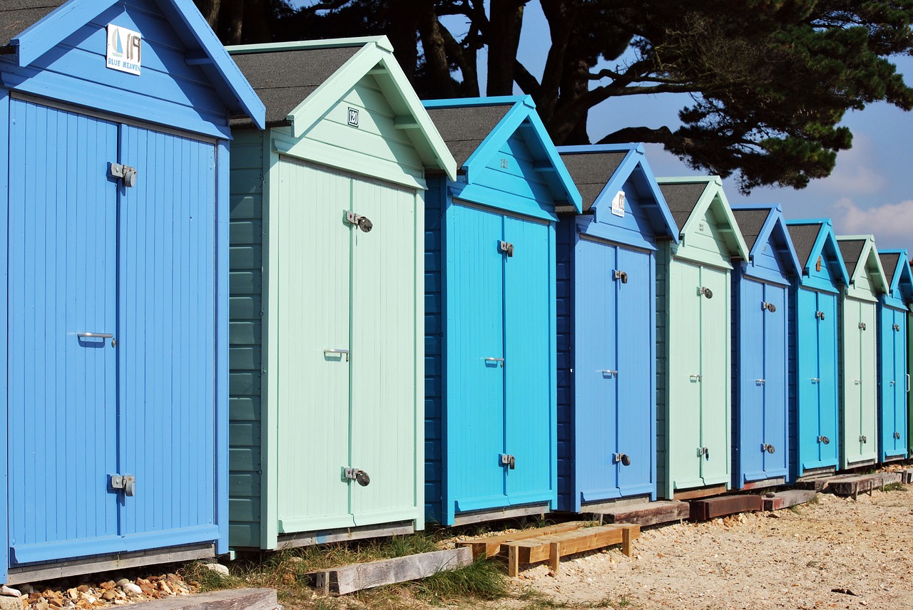 seaside huts beach houses free photo