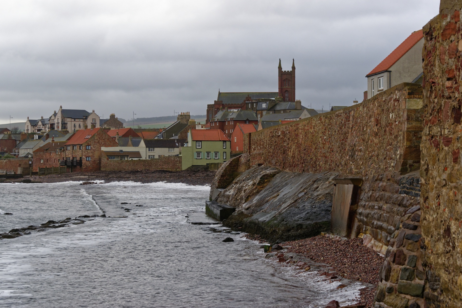 seashore seaside town dunbar free photo