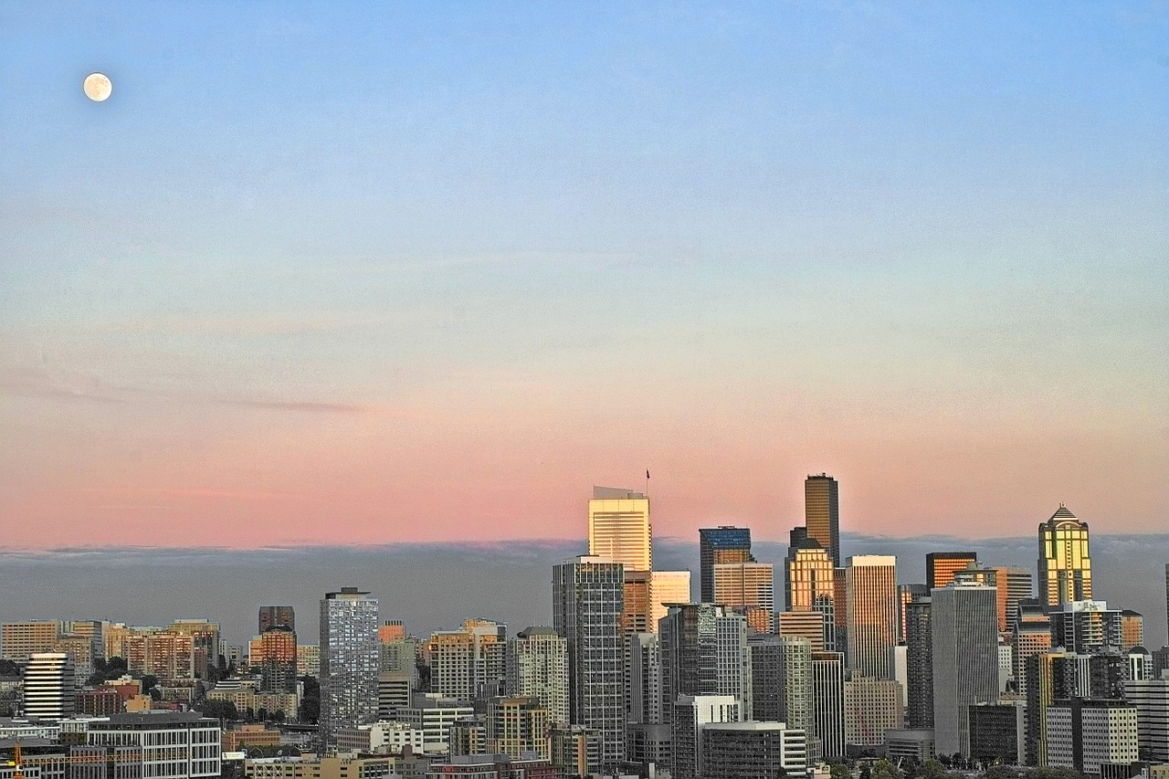 seattle skyline moon free photo