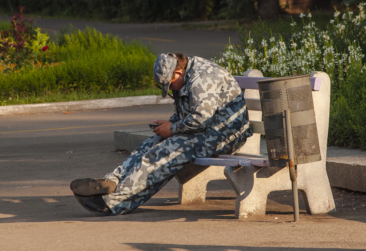 security guard bench sleeps free photo