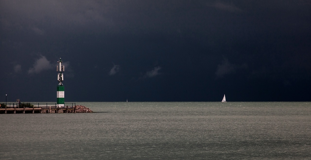 lake storm cloud free photo