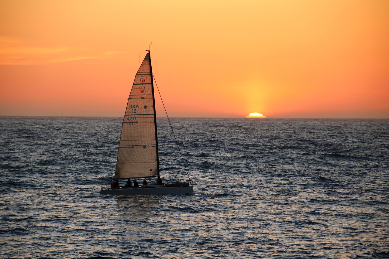 seegeln  seegelschiff  sunset free photo