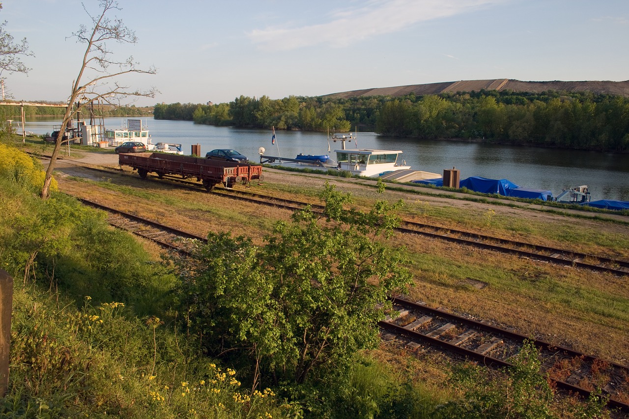 seemed wagon siding free photo