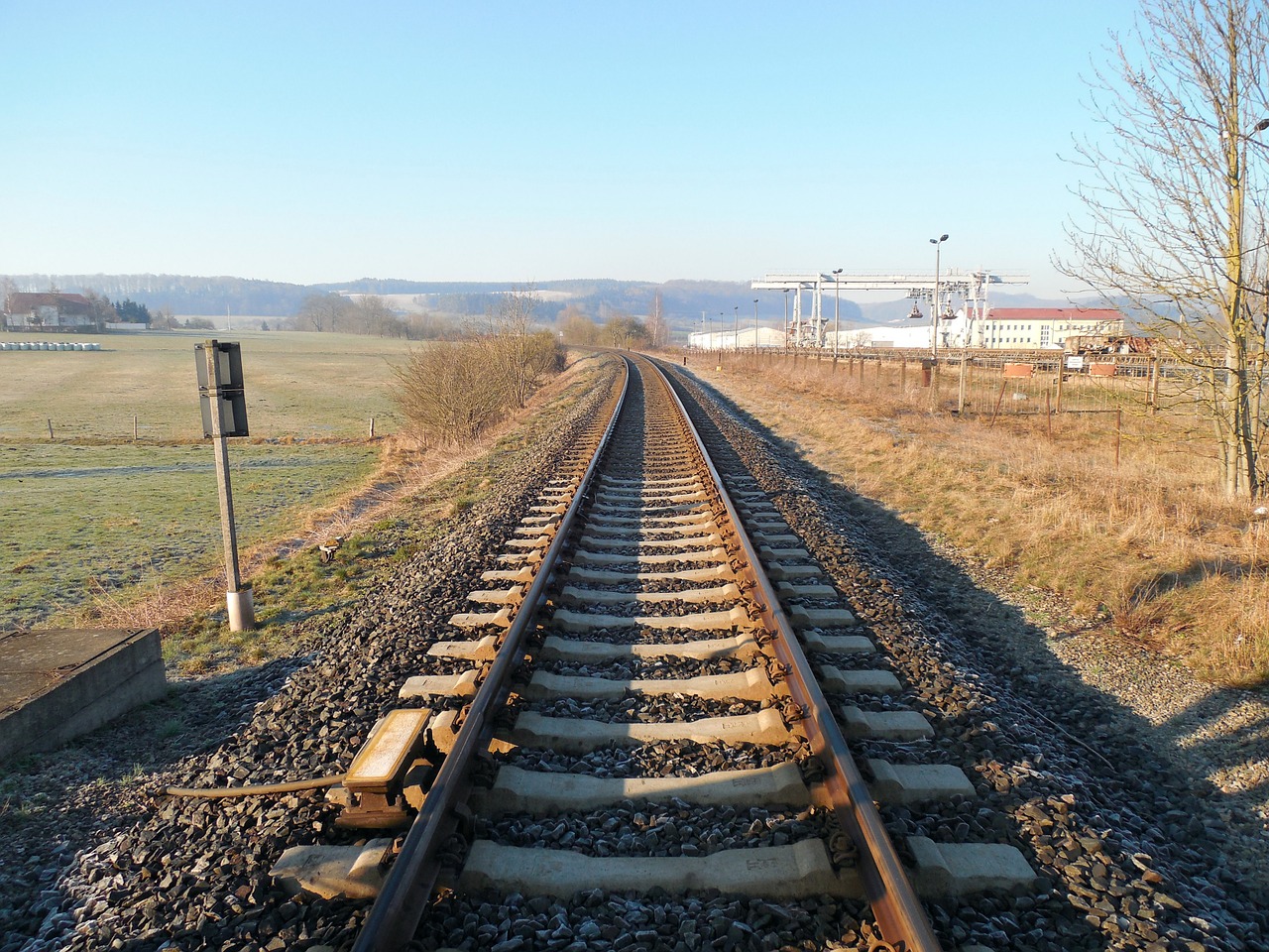 seemed track railway tracks free photo