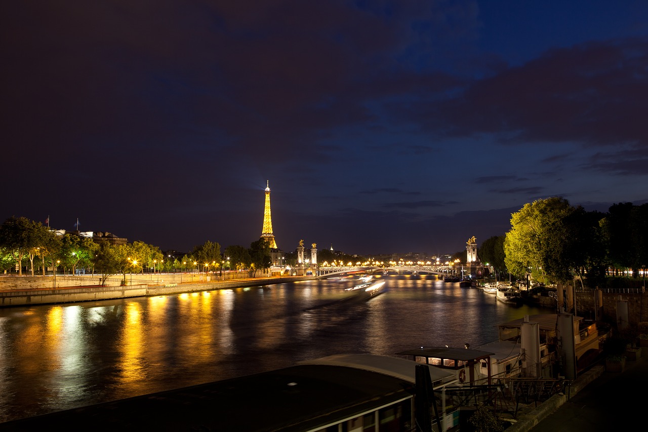 seine tower eiffel free photo