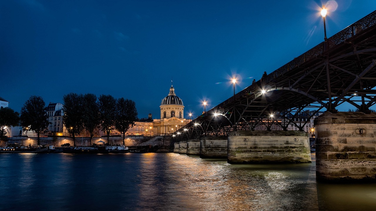 seine river bridge pont des arts free photo