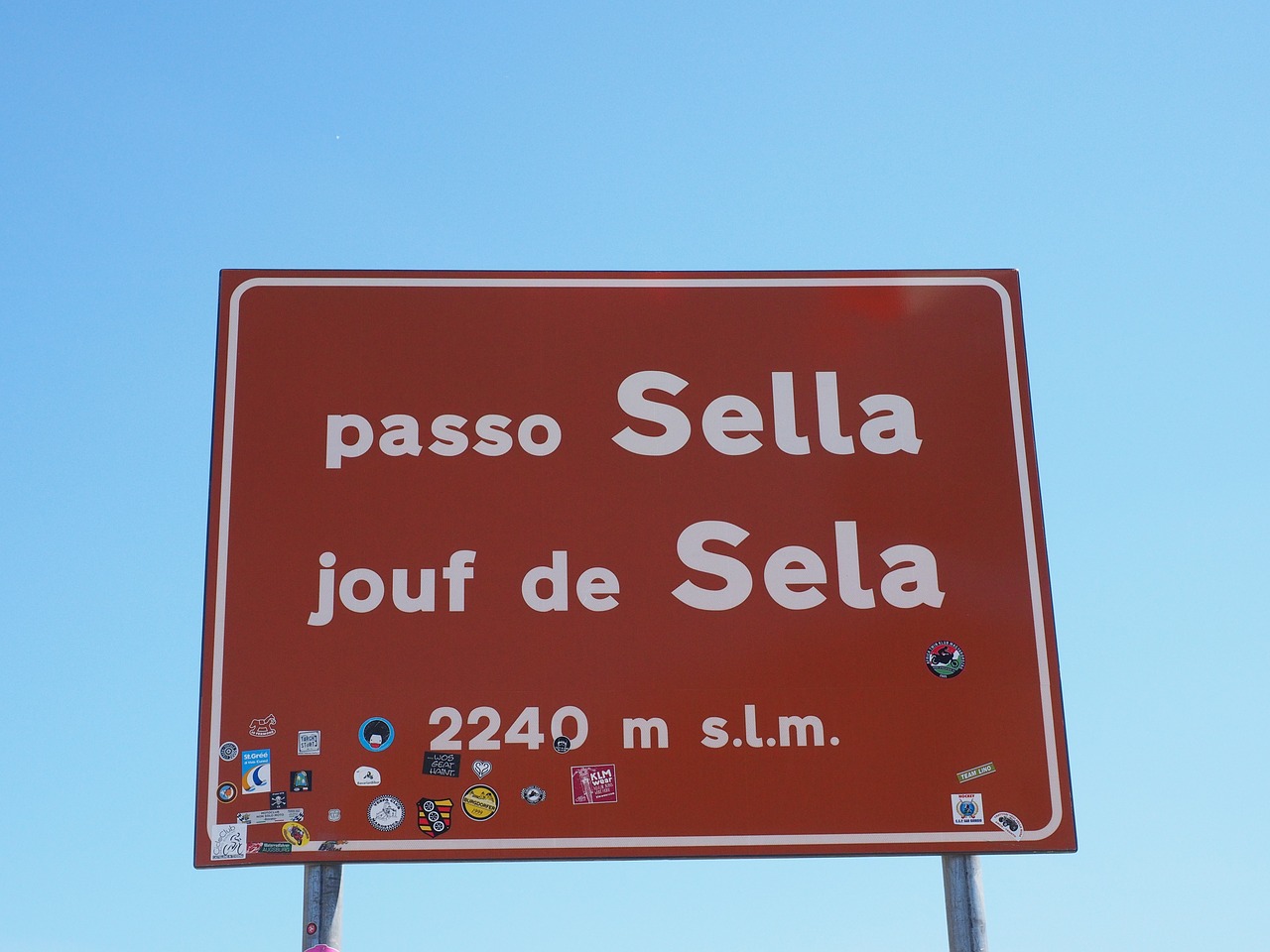 sella pass street sign shield free photo