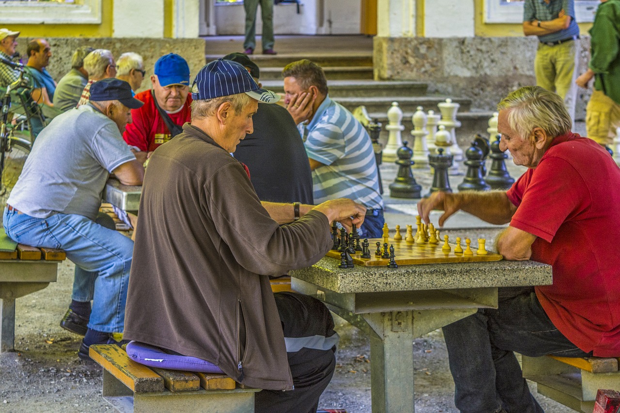 senior elderly game free photo