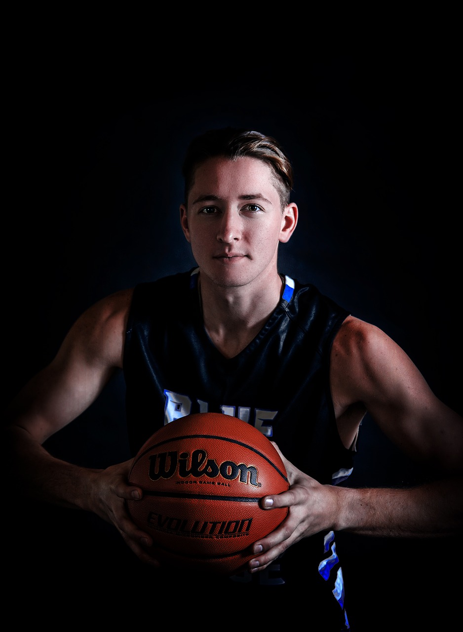 senior basketball portrait free photo