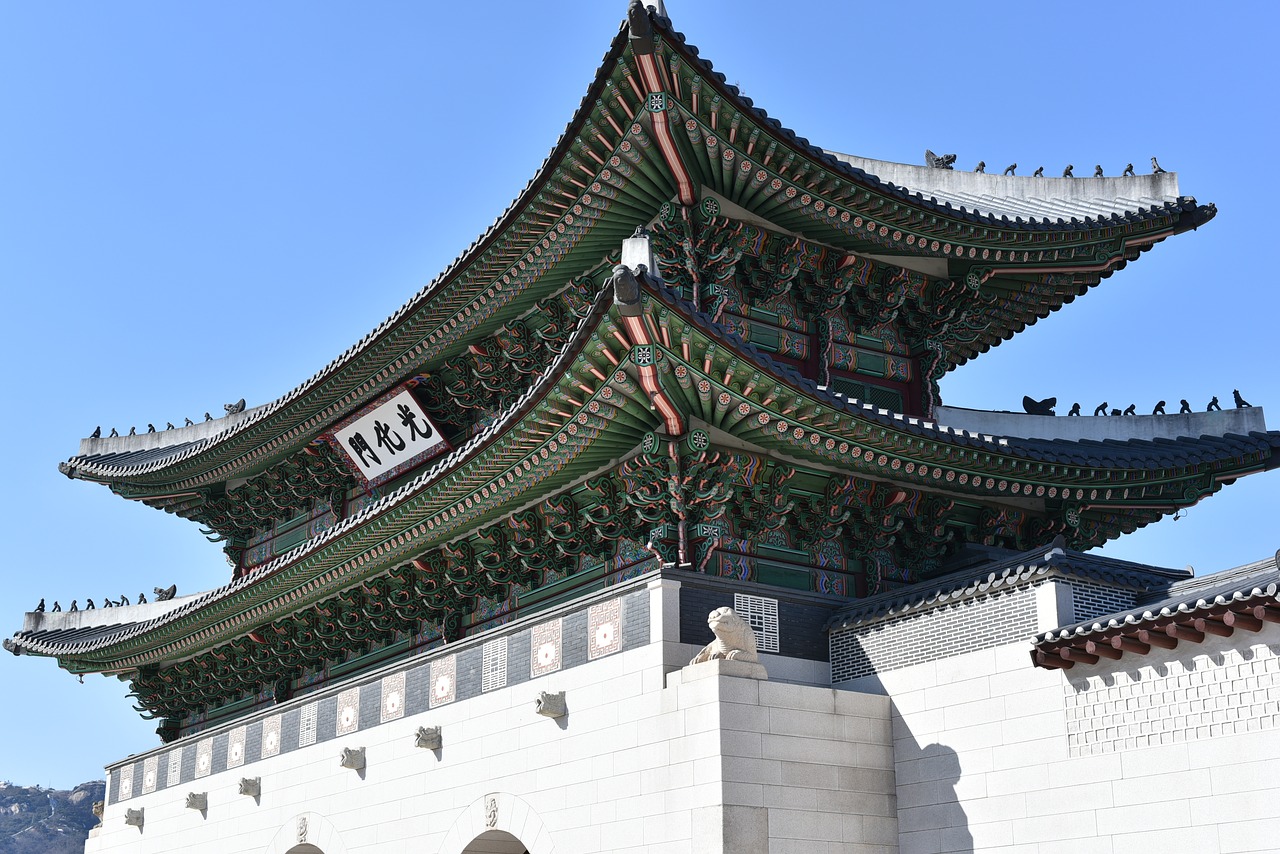 seoul  forbidden city  republic of korea free photo