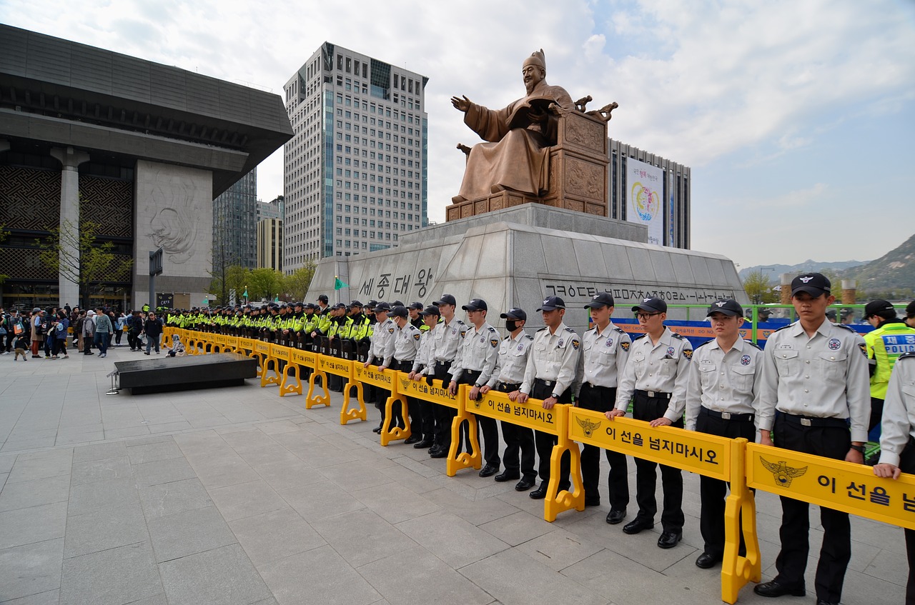 seoul korea police line riot police free photo