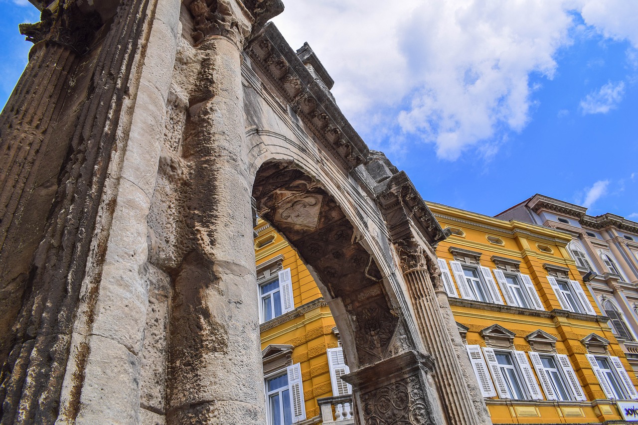 sergierbogen  archway  pula free photo