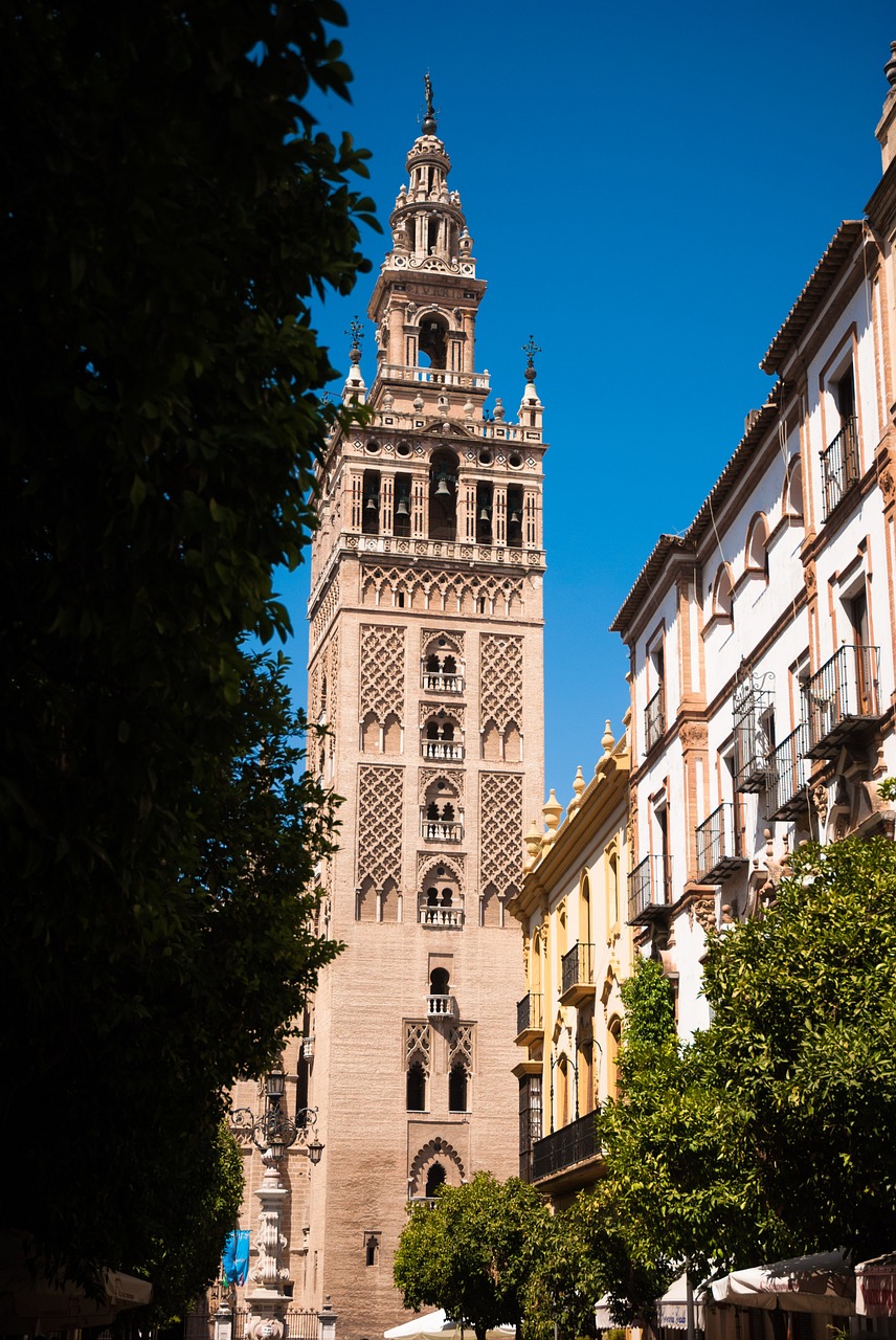 sevilla spain church free photo