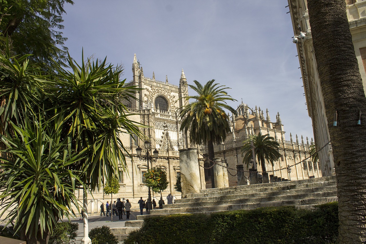 sevilla spain tourism free photo