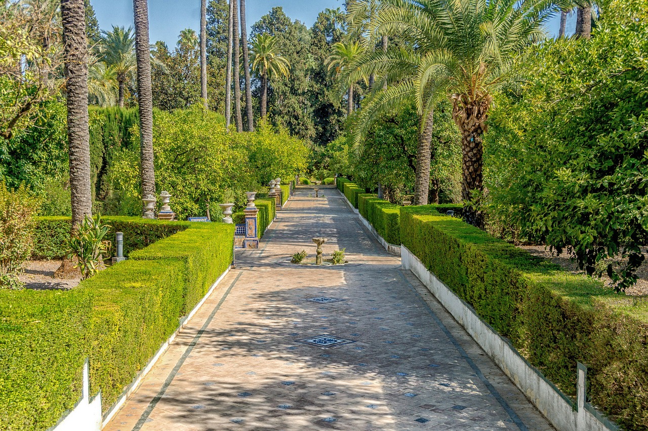 Seville,spain,alcazar of seville,garden,walkway - free image from needpix.com