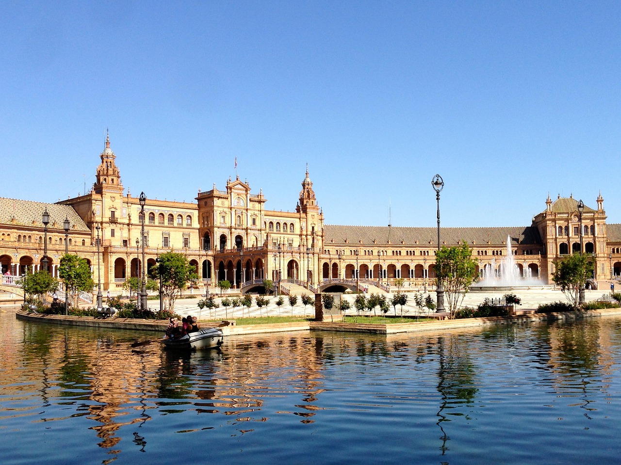 seville spanish space water free photo