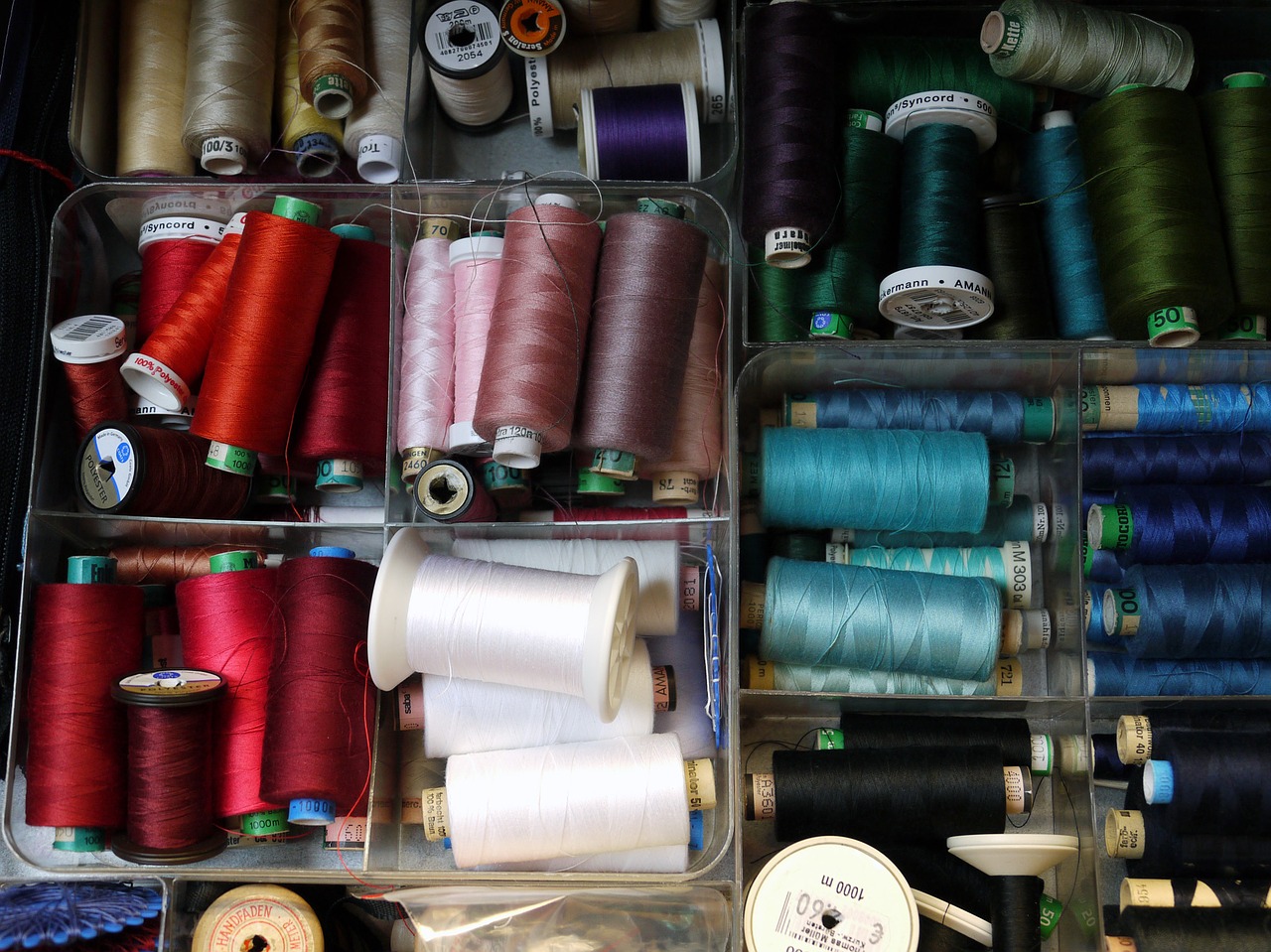 sew yarn thread free photo