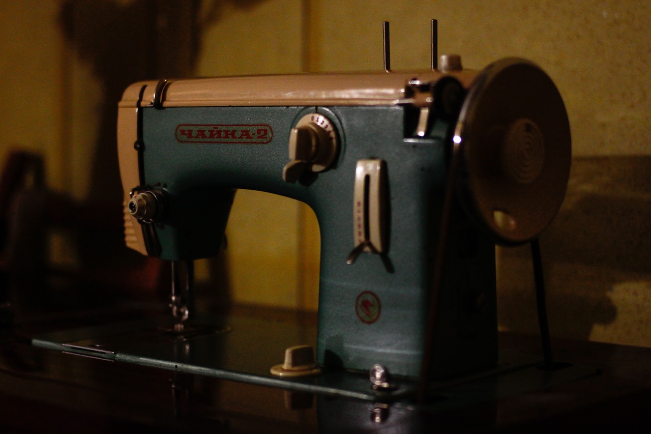 sewing machine hard free photo