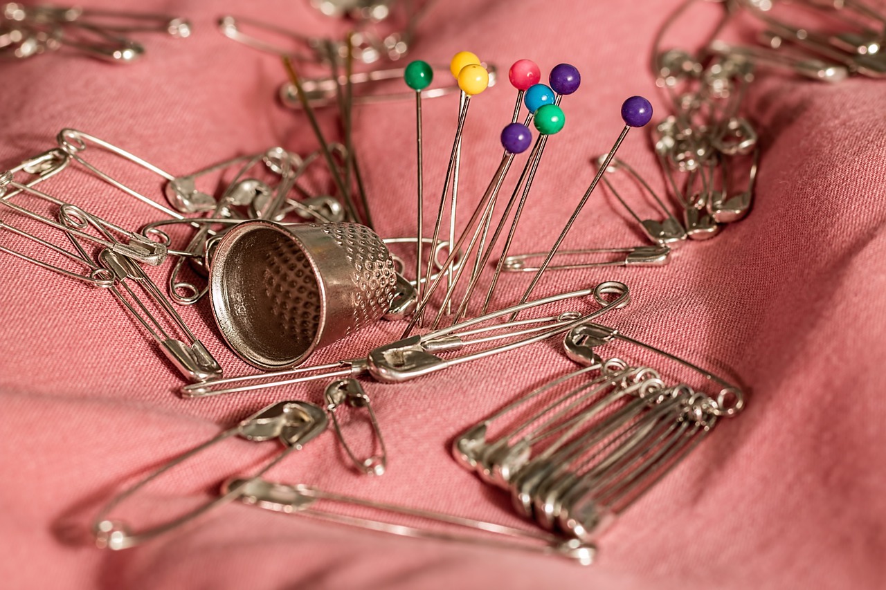 sewing thimble pins free photo