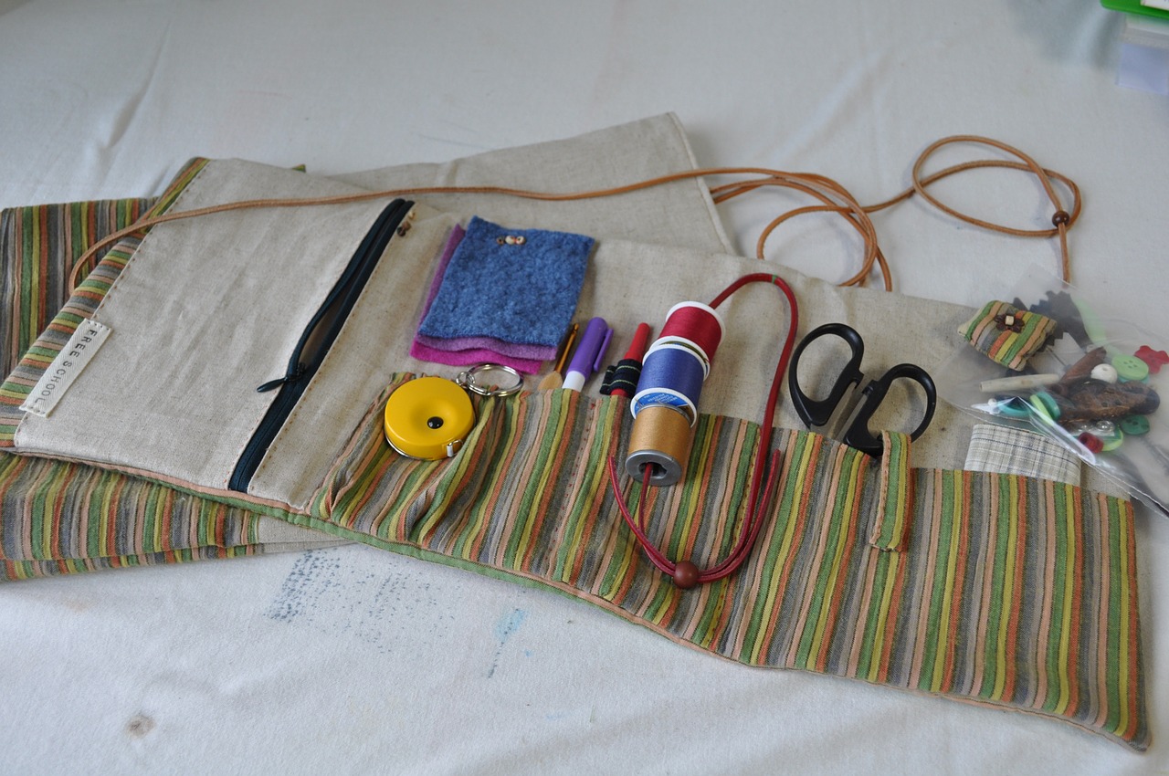 sewing kit half-built li scissors free photo