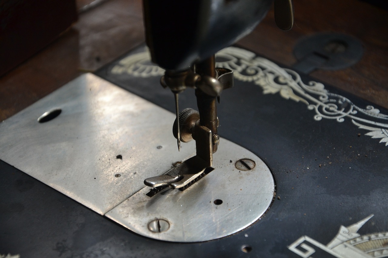 sewing machine machine production free photo