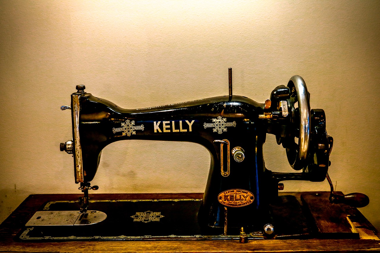 sewing machine  sew  machine free photo