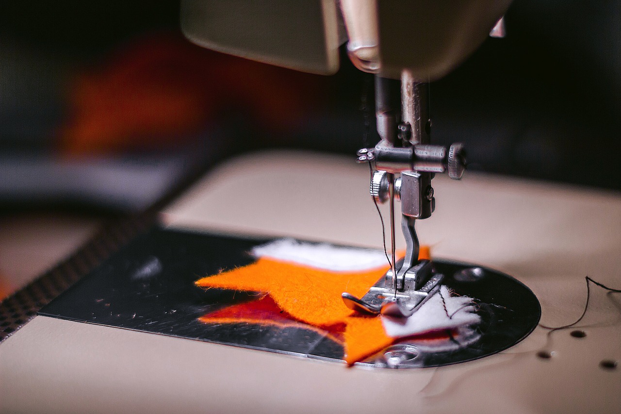 sewing machine fabric cloth free photo