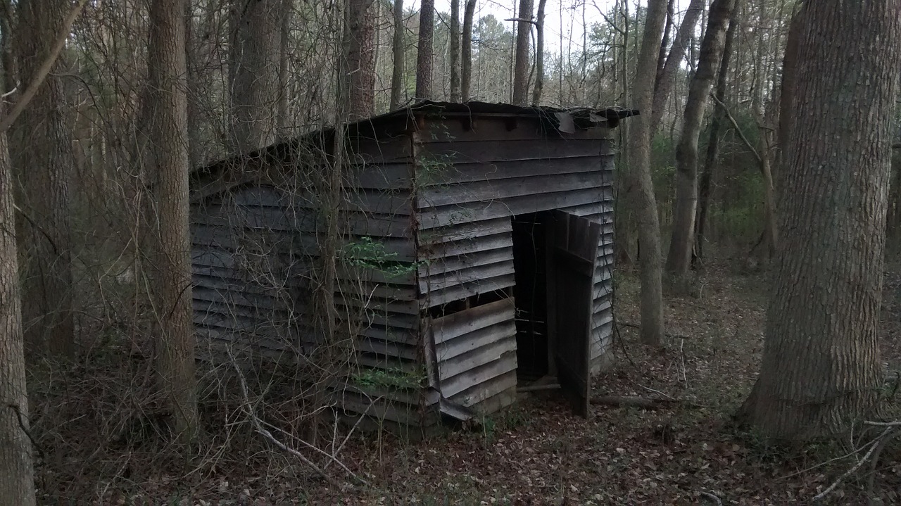 shack creepy abandoned free photo