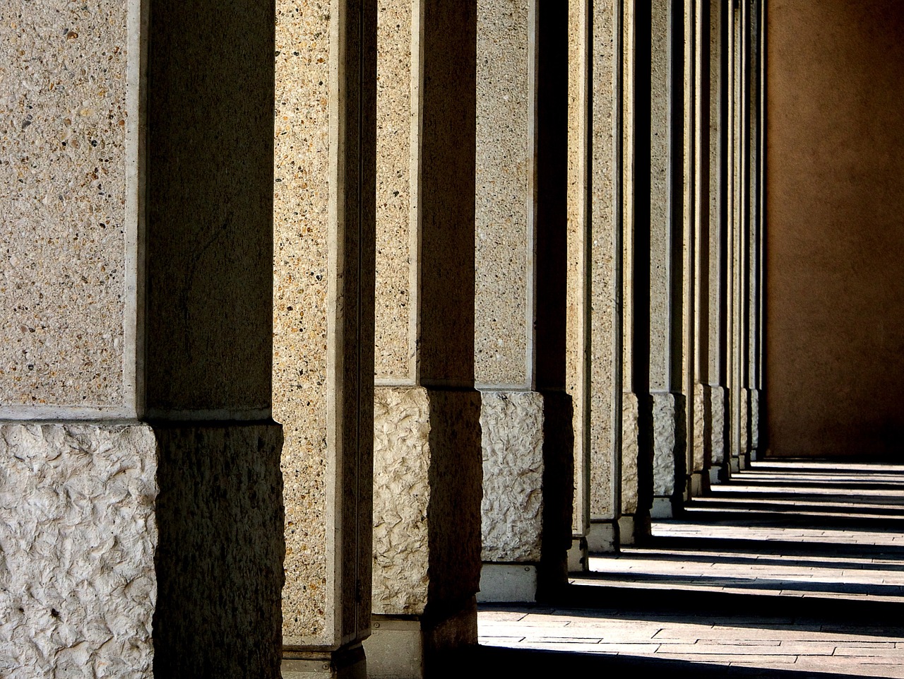 shadows columns architecture free photo