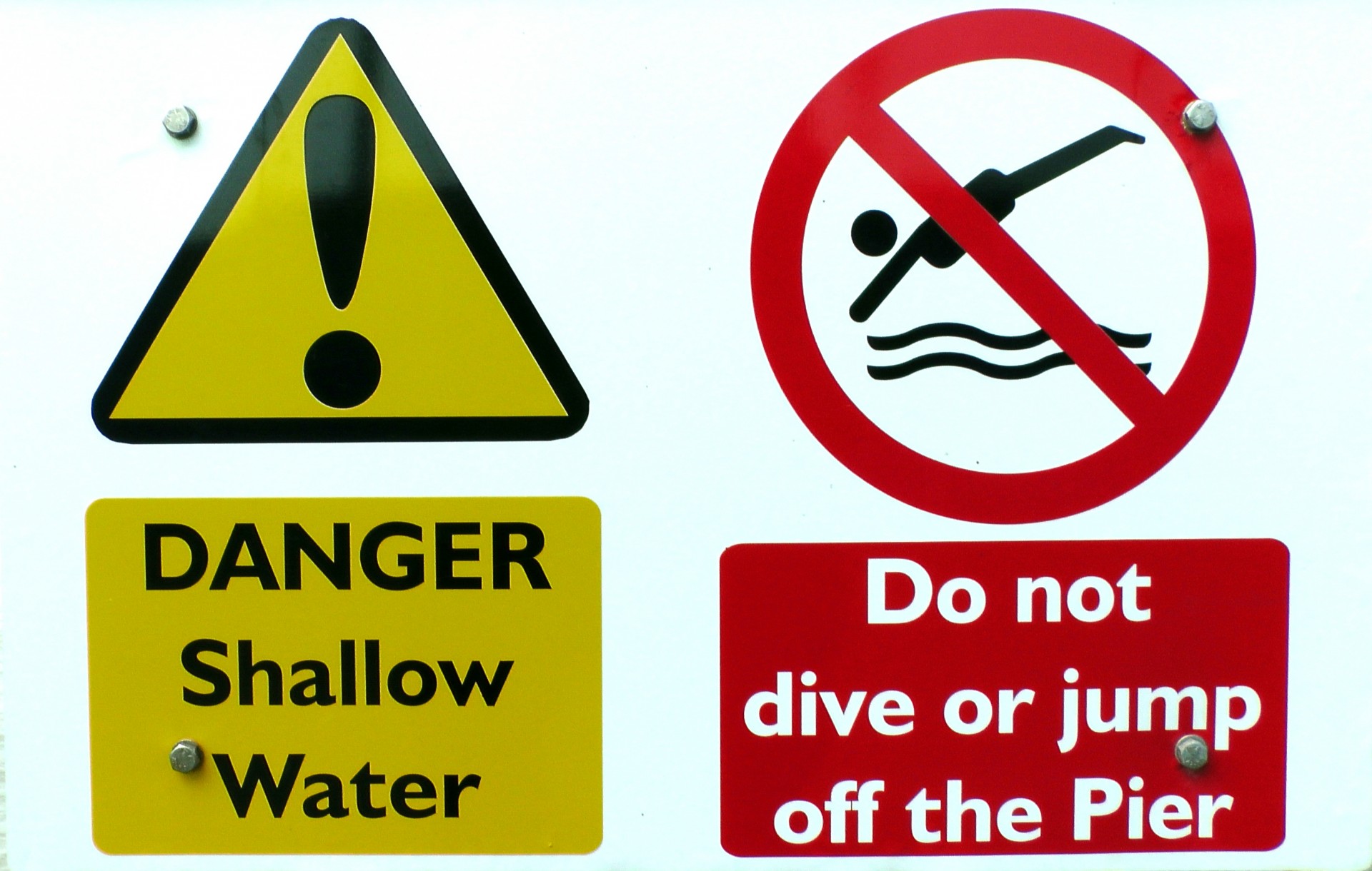 shallow water no diving free photo